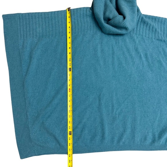 J.Mclaughlin 100% Cashmere Poncho Cape Shawl SZ M/L Teal Quiet Luxury READ - Picture 6 of 7
